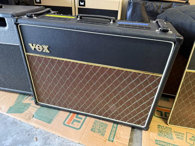 Vox AC30CC2X Custom Classic 2-Channel 30-Watt 2x12" Blue Alnico Guitar Combo Very Early 2005 Serial #604 image 1