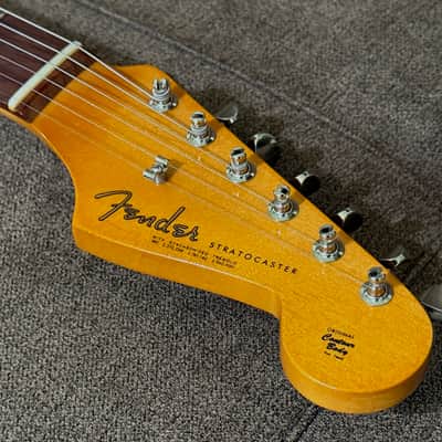 Fender Vintera III Early '60s Stratocaster with Fender Deluxe Gig Bag and Case Candy 2026 Model in Sonic Blue image 7