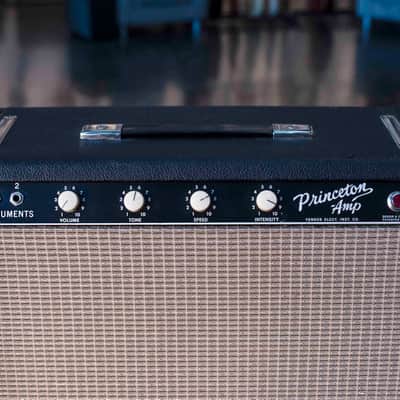 VINTAGE FENDER PRINCETON 1963 WITH COVER image 3