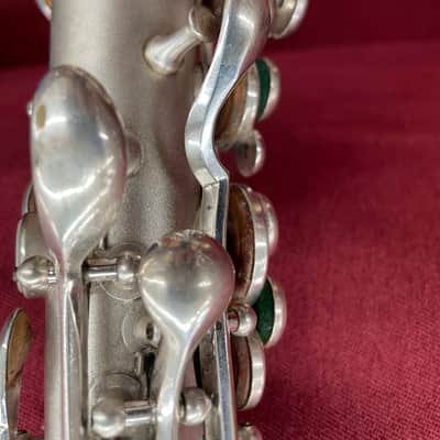 C.G. Conn "New Wonder" Low Pitch Alto Saxophone 1924-1925 USA - Silver image 12