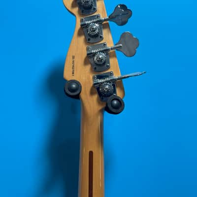Fender Jazz Bass Deluxe Series 2009 - Olympic White image 11
