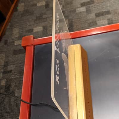 RCA VICTOR 1940’s Lucite Lighted Sign image 13