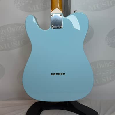 Fender Vintera II '60s Telecaster with Rosewood Fretboard - Sonic Blue image 2