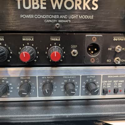 Immagine ALEMBIC F1X Pre Amp, Aphex Expressor F1X - Rack - 6