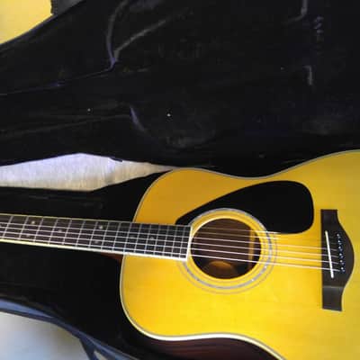 Yamaha LL16M Jumbo Acoustic Guitar Natural | Reverb