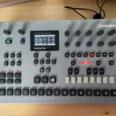 Elektron Analog Four MKII – Excellent Condition – With Decksaver, Analog Case & Rack Ears