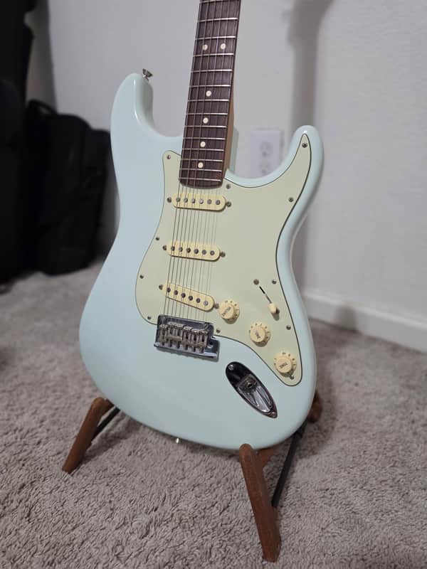 Fender American Professional Stratocaster 2019 Sonic Blue Roasted Neck