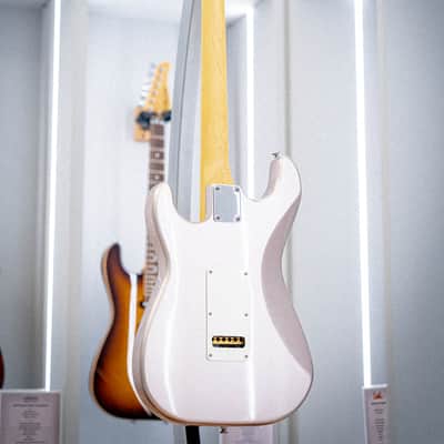G&L Tribute Legacy Shoreline Gold MP image 10