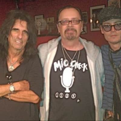 Loïc Le Pape Mosteel J.Ramone Tribute Guitar (Signed By Joe Perry, Alice Cooper And Others) image 9