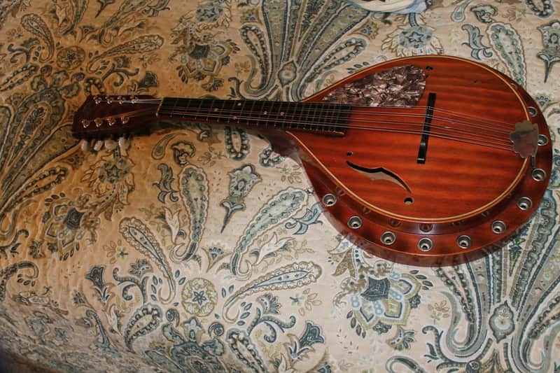 Marvel mandolin mahogany built in flamed wood resonator all in one must sell reduced price a lot image 1