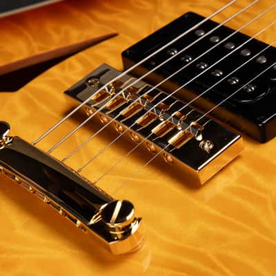 2024 - EVH SA-126 Special QM - Tobacco Burst image 14