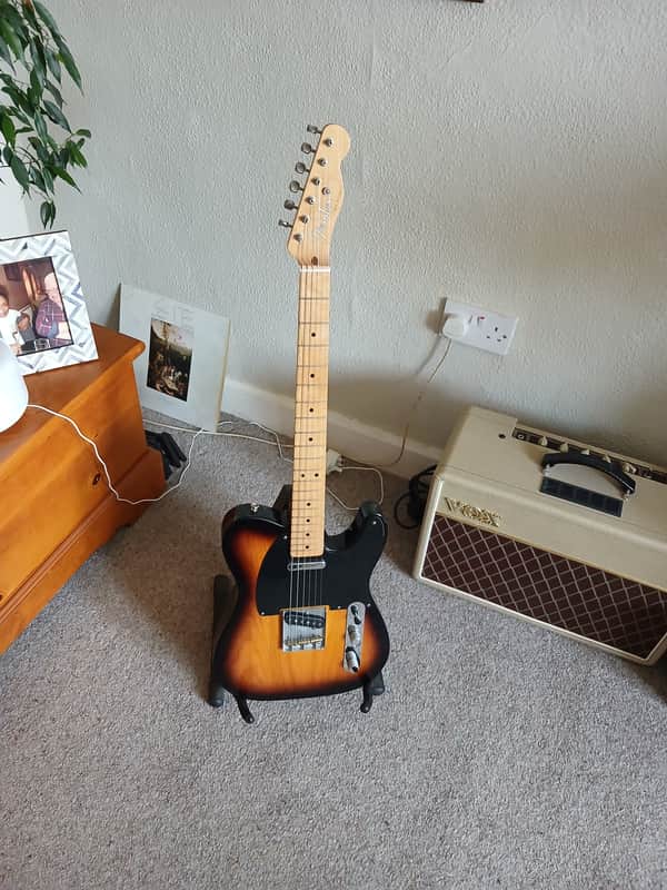Fender Classic Player Baja Telecaster 2012 - 2018 - 2-Color Sunburst