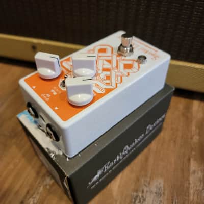 EarthQuaker Devices Spatial Delivery Envelope Filter with Sample & Hold Guitar Effect Pedal MINT image 4