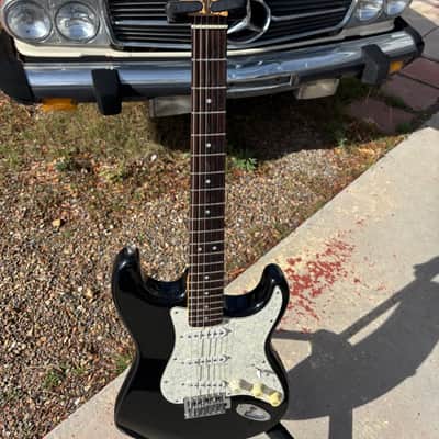 Squier Standard Stratocaster with Rosewood Fretboard 2001 - 2013 - Black Metallic image 2