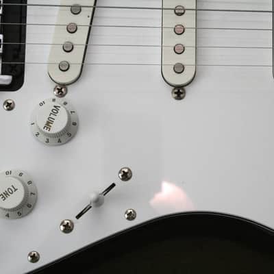 Fender Japan Stratocaster ~ '57 Reissue (ST-557) image 8