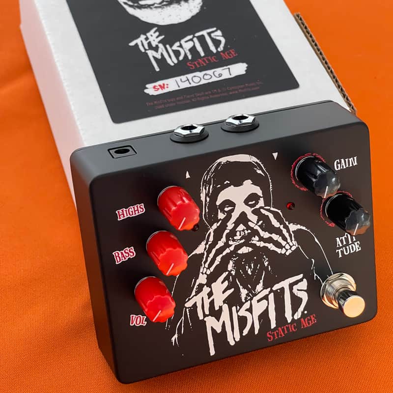 MISFITS STATIC AGE DISTORTION PEDAL (BLACK "FIEND SKULL" EDITION) 2020 Rare Limited Edition image 1