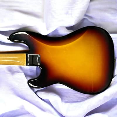 Fender AM Vintage II 1960 P-Bass, 3-Tone Sunburst w/ Rosewood *IN STOCK* image 9