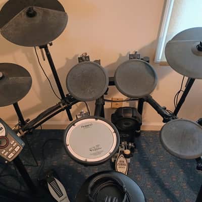 Roland TD-11K V-Drum Kit with Mesh Snare Pad 2010s - Black