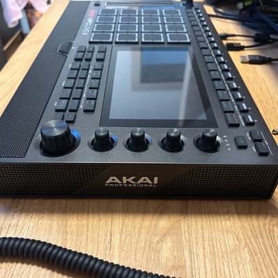 Akai MPC Live III Standalone Sampler / Sequencer 2025 - Present - Black image 3