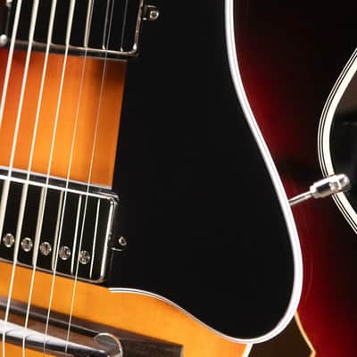 Eastman AR372CE-SB Kent Armstrong Signature 16" Archtop Electric Guitar - Sunburst image 13