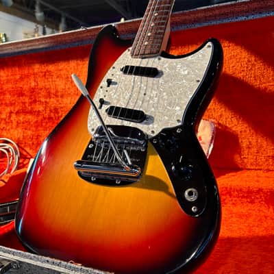 *MINTY* Fender  Mustang  1972 - Sunburst ~ Closet Queen ~ image 9