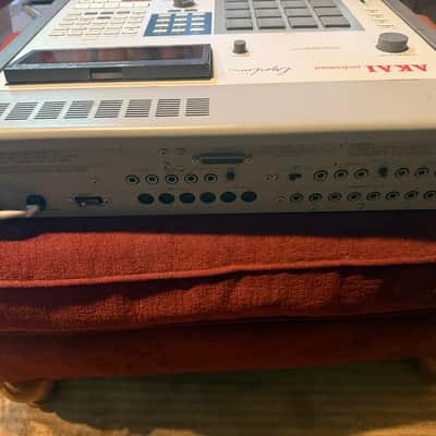 Akai MPC60 Integrated MIDI Sequencer and Drum Sampler 1988 - 1991 - Grey image 3