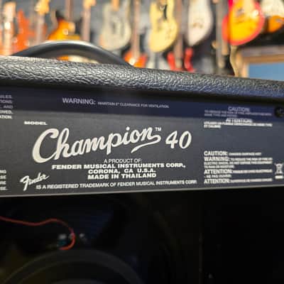 Fender Champion 40 2-Channel 40-Watt 1x12" Guitar Practice Amp 2013 - 2024 - Black image 9