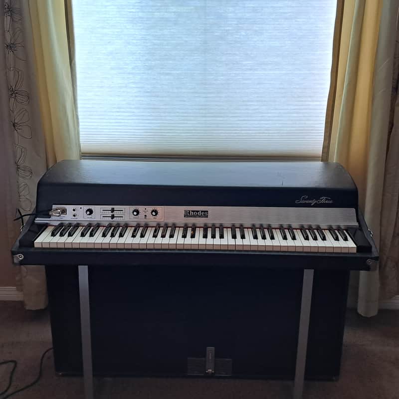 Rhodes Suitcase Piano 73-Key Electric Piano 1979 - Black Rounded Top image 1