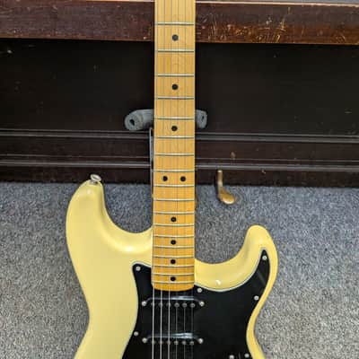 Fender Stratocaster 1978 - 1979 - Yellow with Hardshell Case image 3
