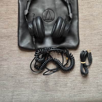 Audio-Technica ATH-M60x Professional On-Ear Monitor Headphones 2018 - Black image 1