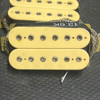 1975 DiMarzio DP100 Super Distortion Humbucker set double Cream image 3