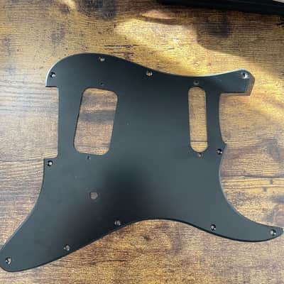 Warmoth HSH Stratocaster Fホール 美品 Warmoth Stratocaster HS Pickguard (angled Humbucker) | Reverb