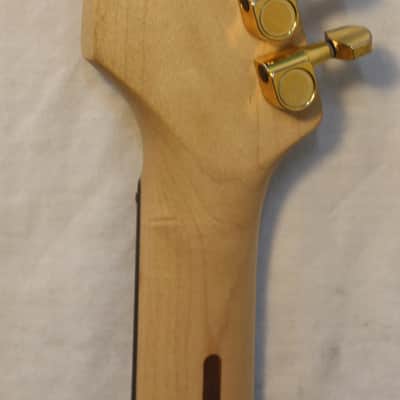 Squier Stratocaster Pro Tone series 1996 in Hard case - transparent red image 8