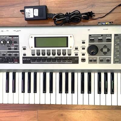 Roland Fantom Xa 61-Key Workstation Keyboard 2004 - 2006 - Silver