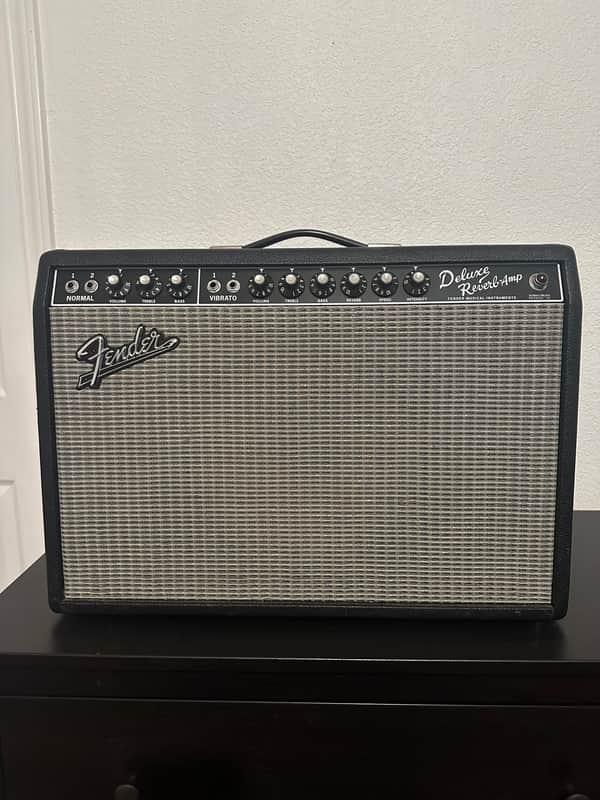 Fender '65 Deluxe Reverb Reissue 22-Watt 1x12" Guitar Combo 1994 - Present - Black image 1