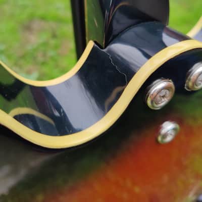 Mosrite Celebrity III 1965-1967 - Sunburst image 10