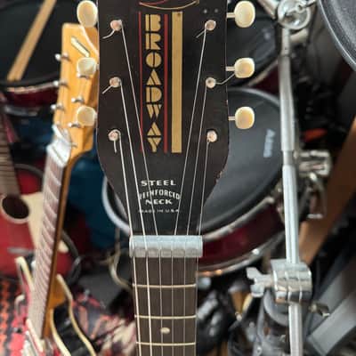 Harmony H954 Broadway 50's Vintage Acoustic- Red Sunburst image 3