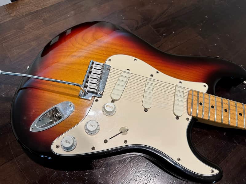 LACE Fender American Strat Plus Deluxe Electric Guitar Sunburst - Vintage 1989 image 1