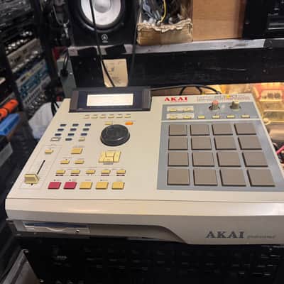 AKAI MPC2000XL MPC 2000 XL 32m 100M zip drive / pads, drum //ARMENS//
