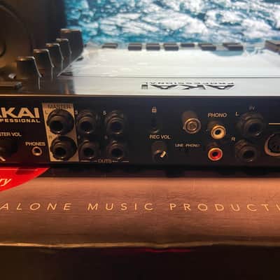 Akai MPC Live Standalone Sampler / Sequencer 2017 - 2020 - Black image 12