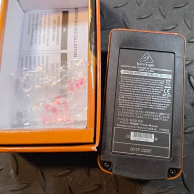 Immagine Behringer UT300 Ultra Tremolo Pedal 2010s - Standard - 8