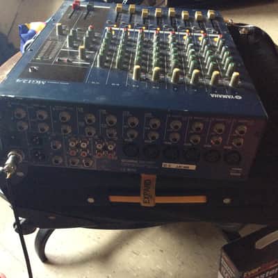 Yamaha  MG12/4 image 6