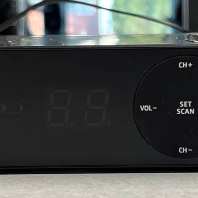 Sennheiser XS Wireless 1 Microphone System w/Earpiece Mic image 1