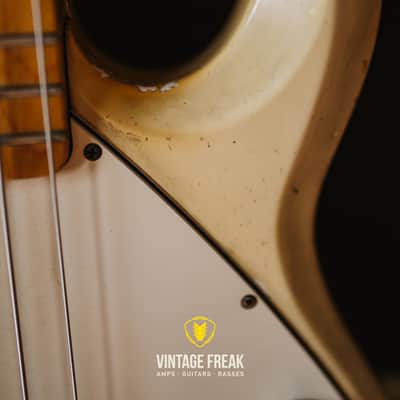Music Man Stingray 1989 - Olympic White RARE image 7