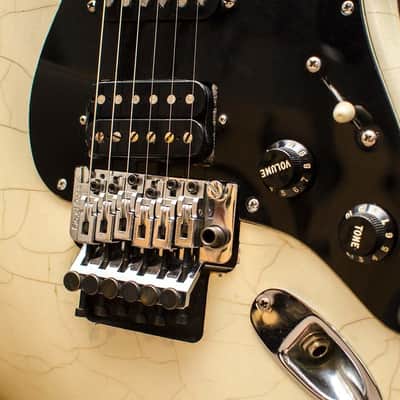 Neal Schon Fender Stratocaster Pearl White (Lights Strat) (Pre-Owned) image 7
