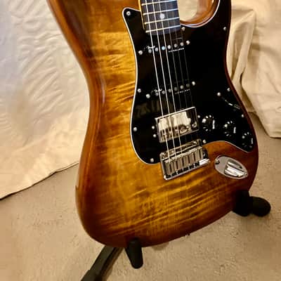 Fender Limited Edition American Ultra Stratocaster HSS Tiger's Eye 2024 - Flame Burst image 5