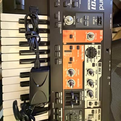 Roland SH-201 49-Key Synthesizer 2006 - 2010 - Black