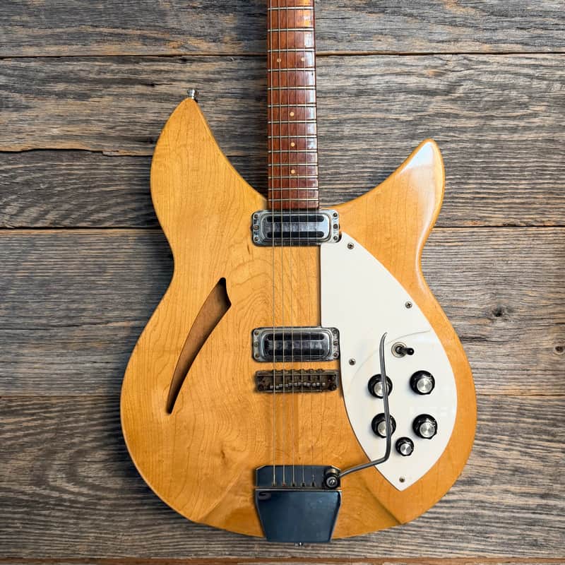 Used Rickenbacker 1966 Model 335 Mapleglo w/Case