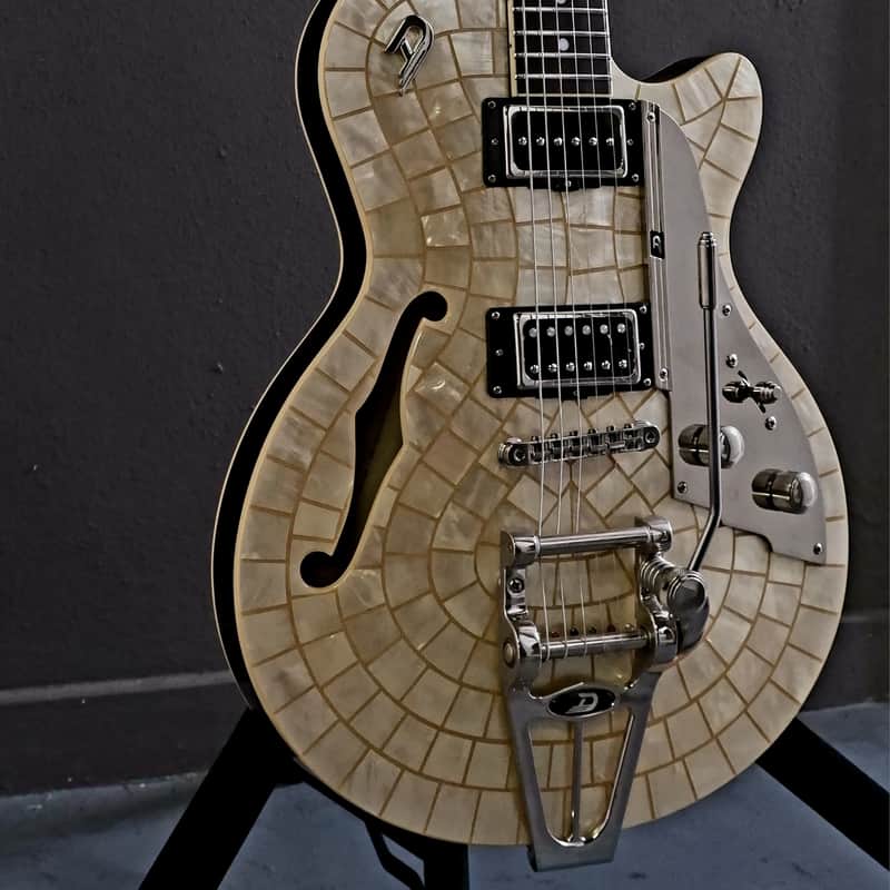 2010s Duesenberg Starplayer TV Pearl Series Semi-Hollow Electr…