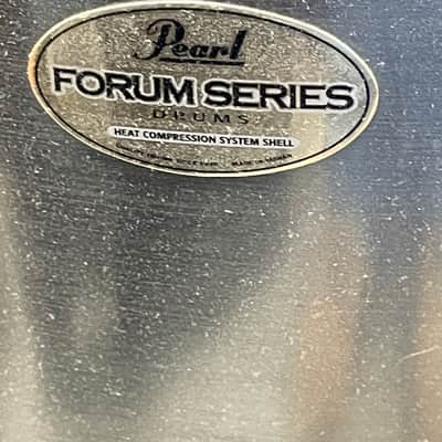 Pearl 16” Tom Drum , forum Series With legs image 4